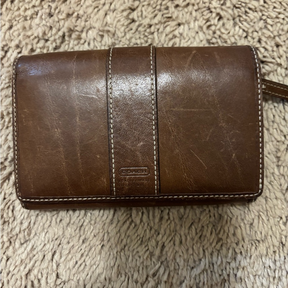 1 hr sale Vintage  Coach Tan Leather max storage&change compartment wallet EUC